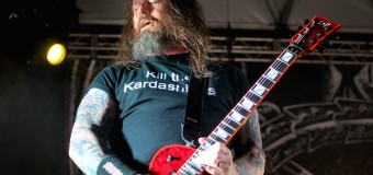 Slayer’s Gary Holt Has Custom Guitar Painted with His Blood